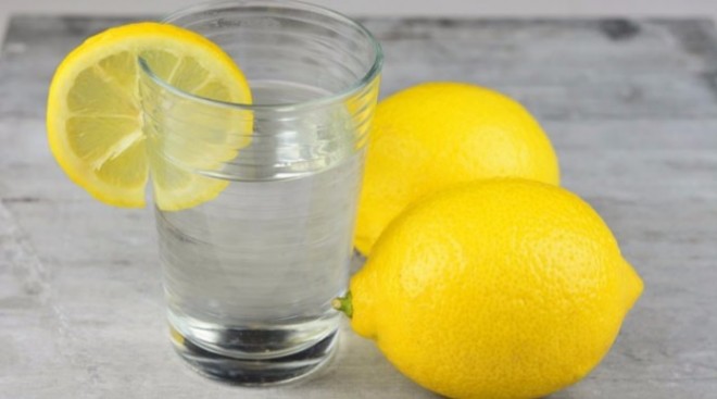 Reggel egy pohár citromos víz 4 héten keresztül!