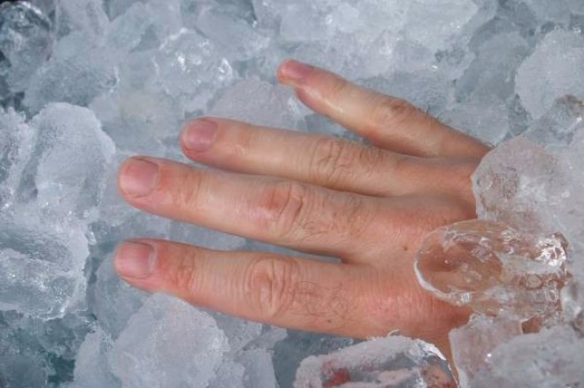 Gyakran érzed jéghidegnek a kezed és a lábad? A rossz vérkeringés az oka!